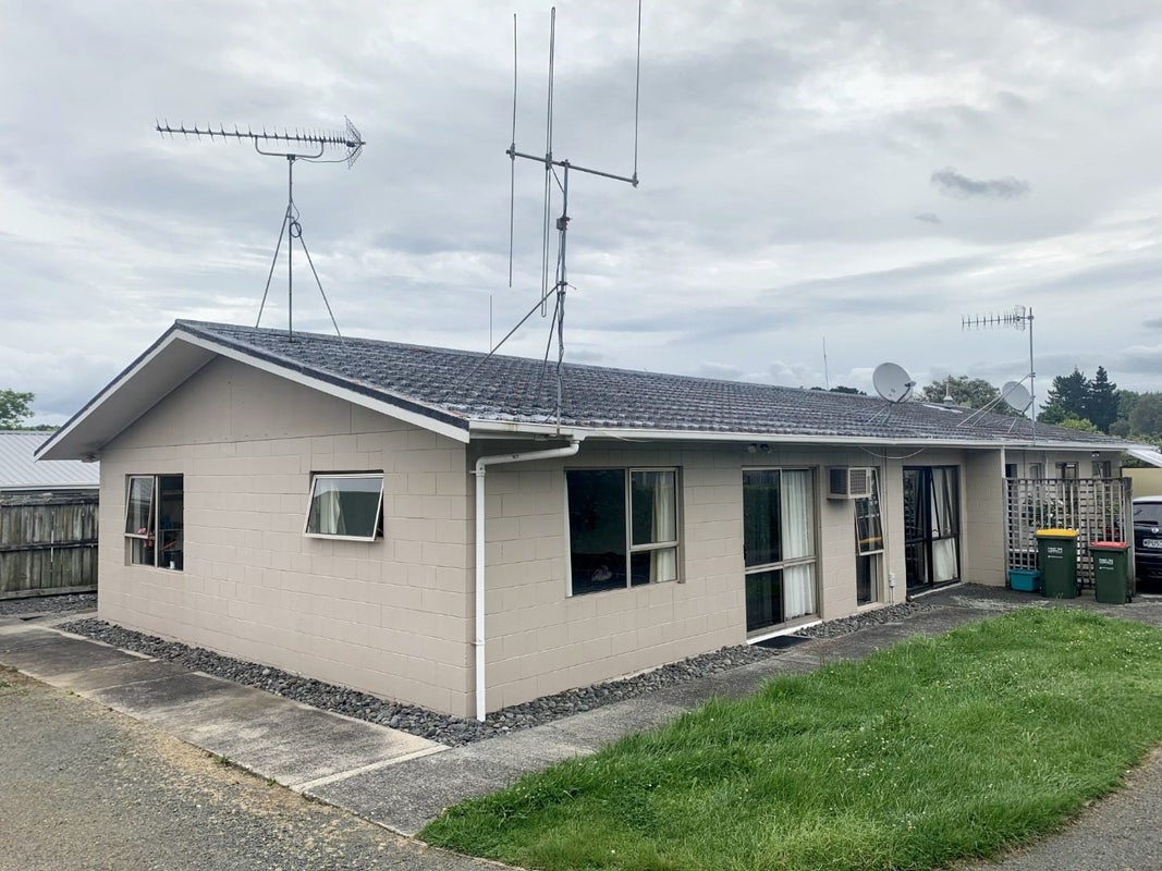 4B Hinau Street, Maeroa, Hamilton - Carousel 1