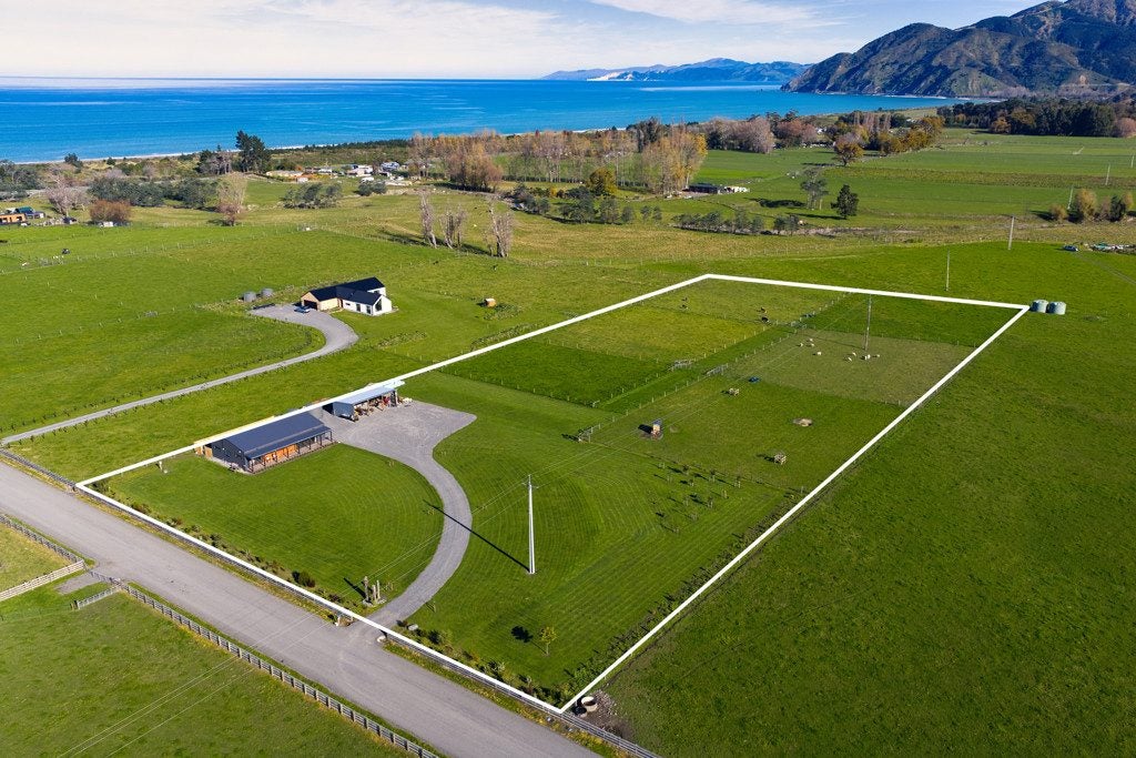 12 Te Ao Wharepapa Lane, Peketa, Kaikoura - Carousel 2