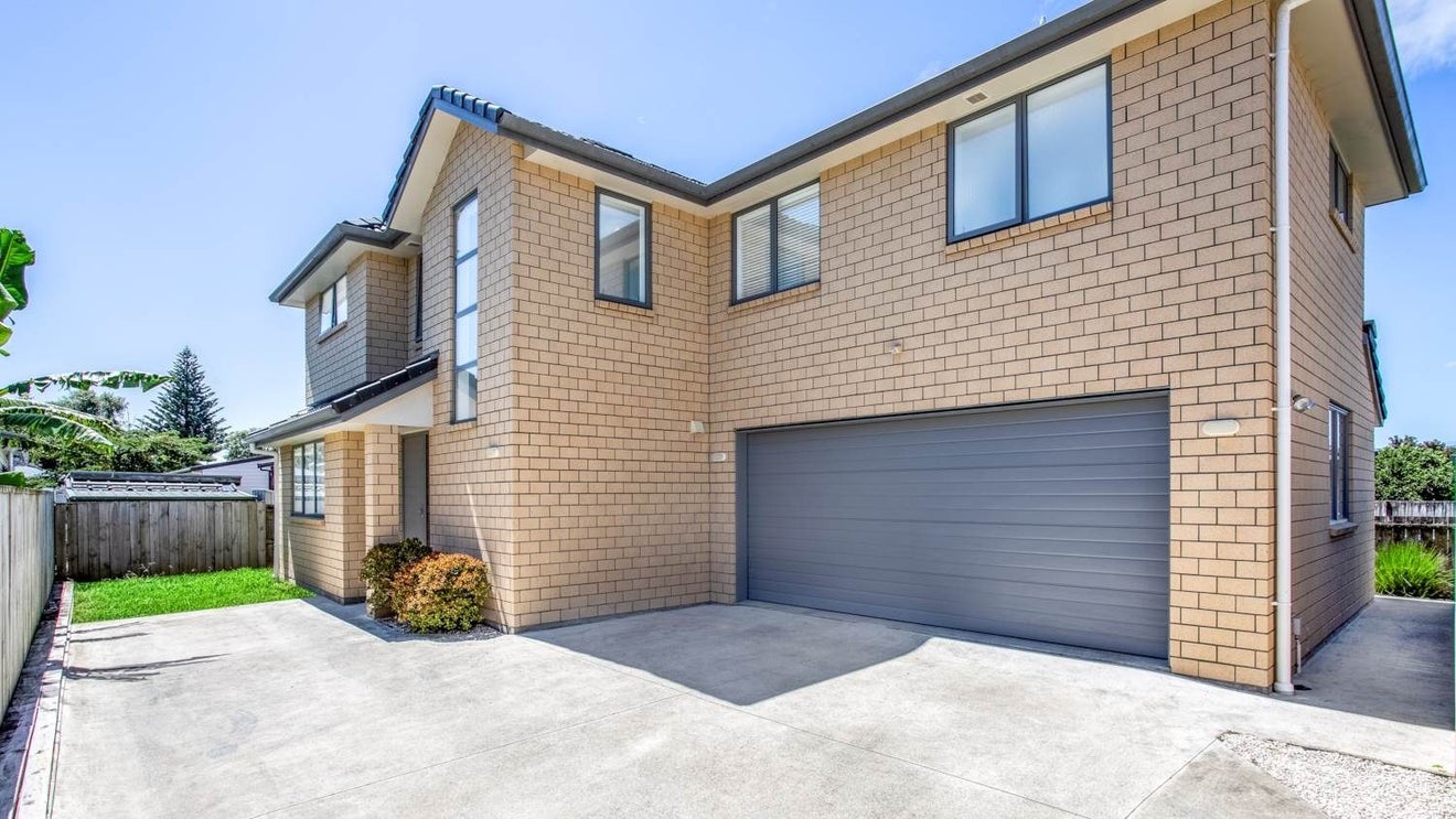 17D Orchard Street, Avondale, Auckland - Carousel 1