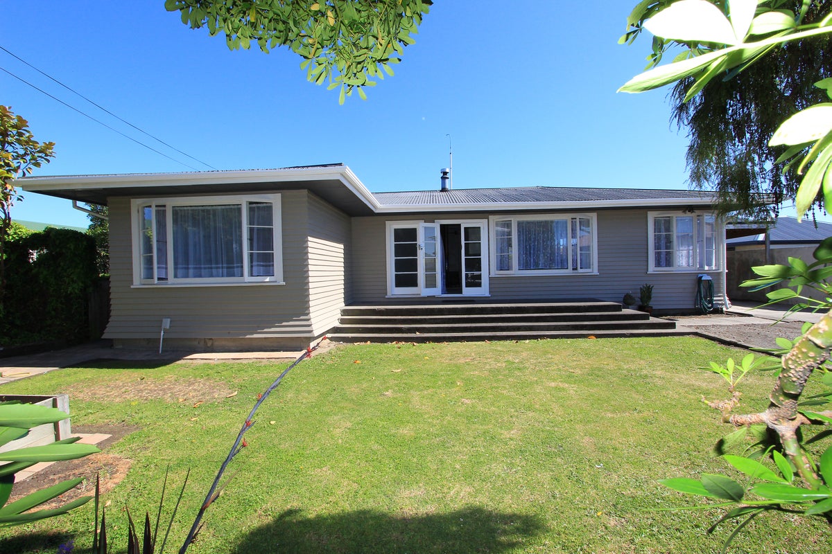 6 Parker Street, Mayfield, Blenheim - Carousel 1