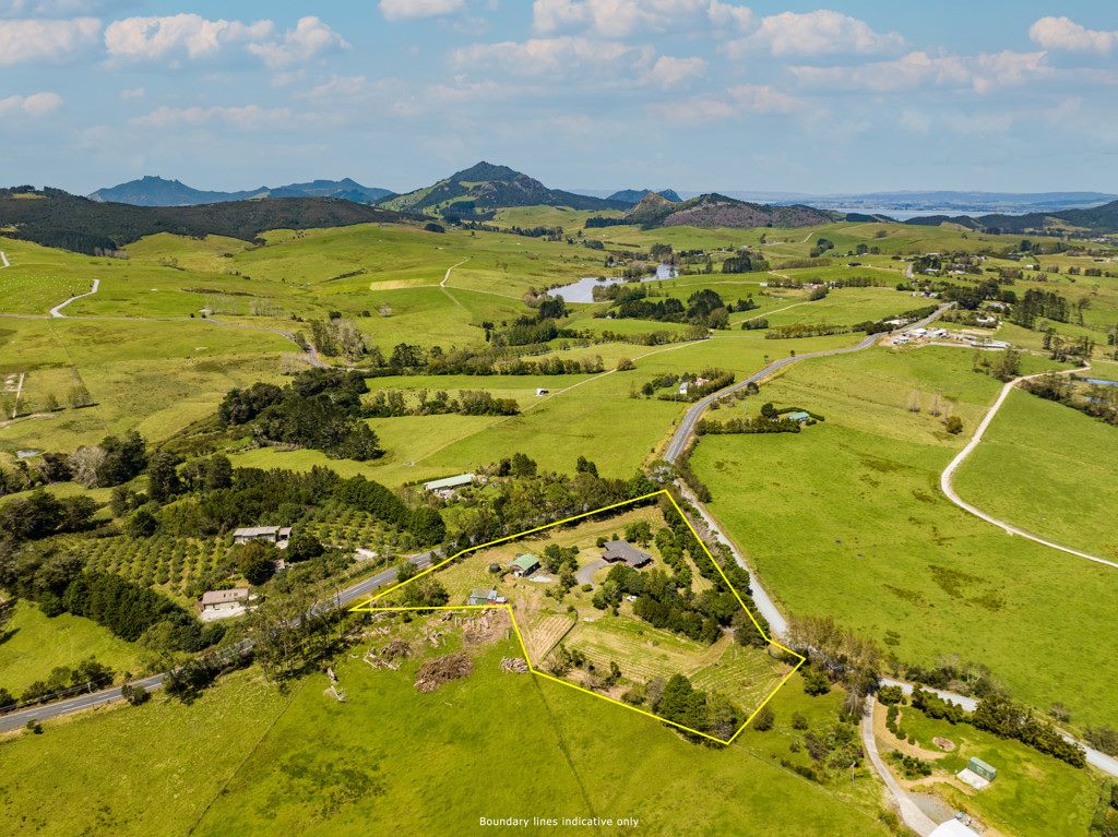 14 Addison Road, Onerahi - Carousel 2