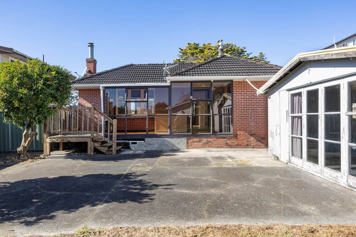 38 Longburn Road, Henderson, Auckland - Carousel 19