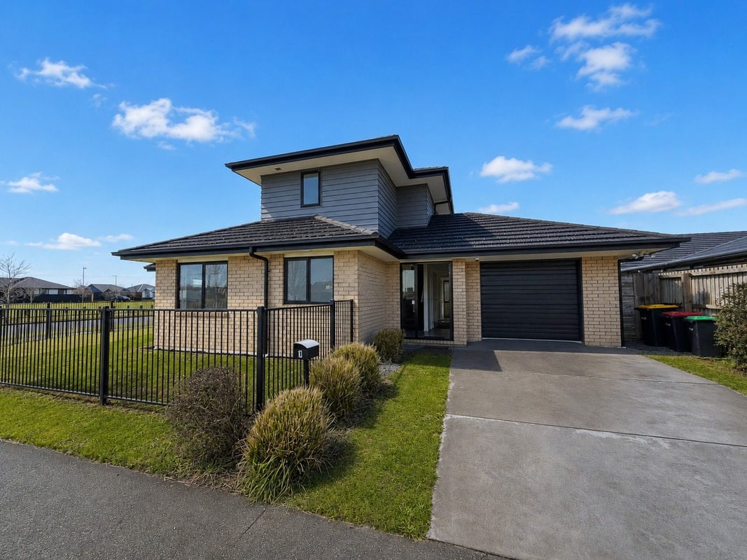 1 Robalan Close, Halswell, Christchurch - Carousel 1