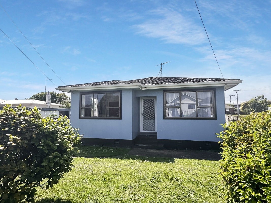 64 Puriri Street, Gonville, Whanganui - Carousel 2