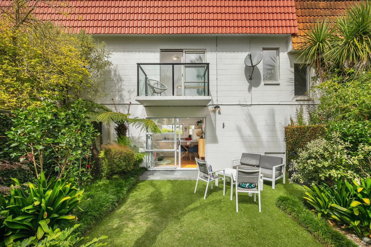 19 Saxon Street, Waterview, Auckland - Carousel 2