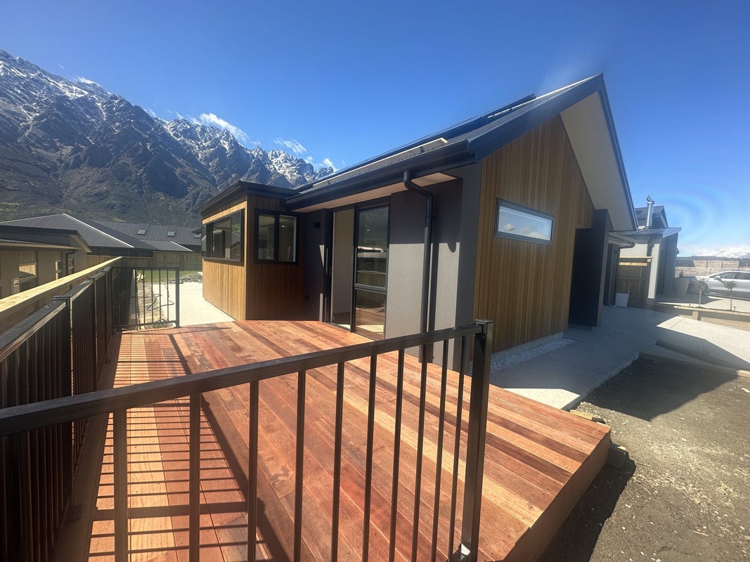 77 Drysdale Road, Jacks Point, Queenstown - Carousel 1
