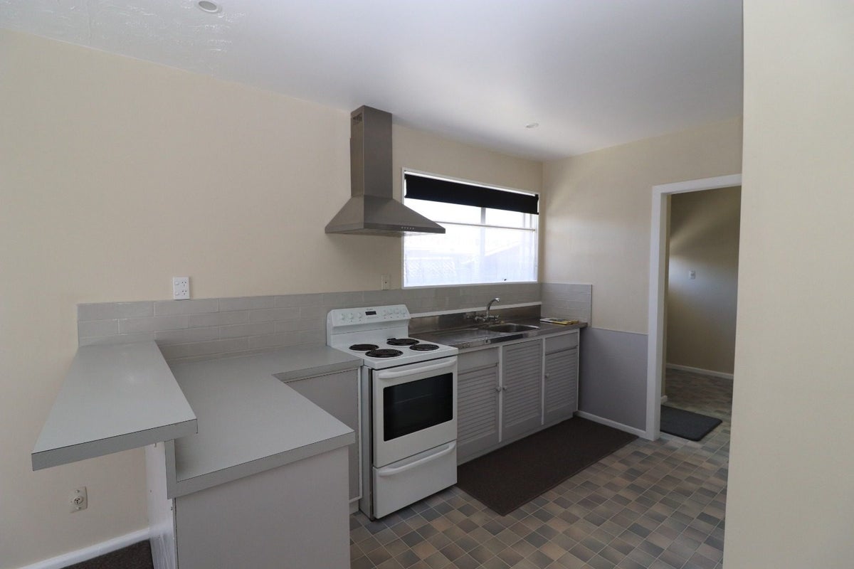 5 Davidson Crescent, Hornby, Christchurch - Carousel 2