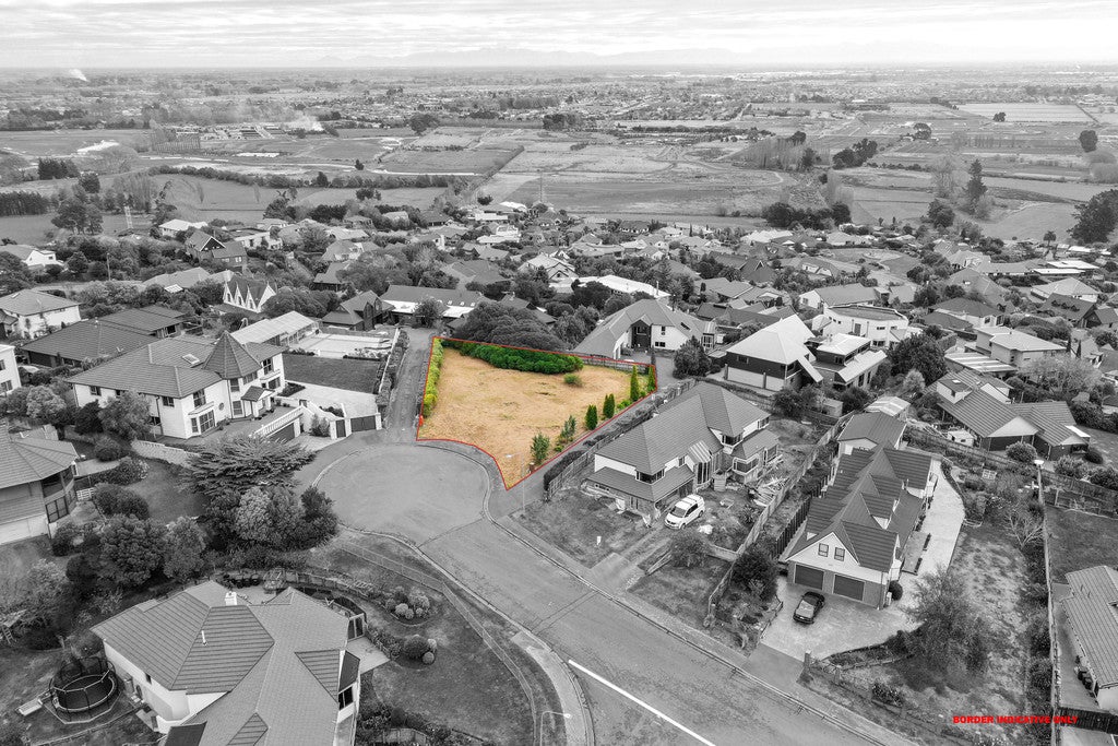 8 Clovelly Place, Westmorland, Christchurch - Carousel 1