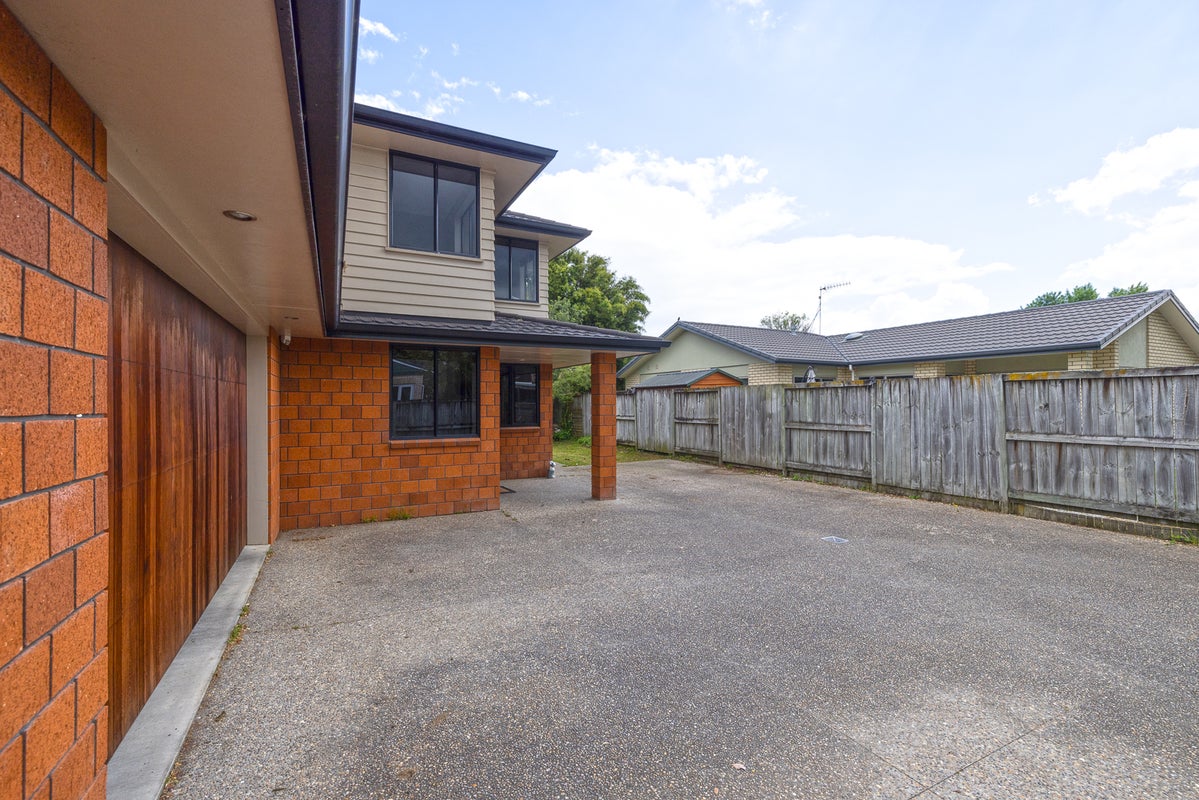 18A Bretton Terrace, Hillcrest, Hamilton - Carousel 18