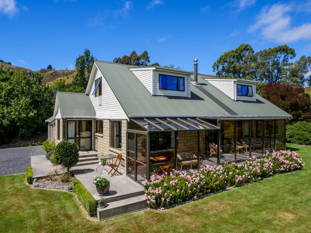 6 Peel Street, Allanton, Mosgiel - Carousel 2
