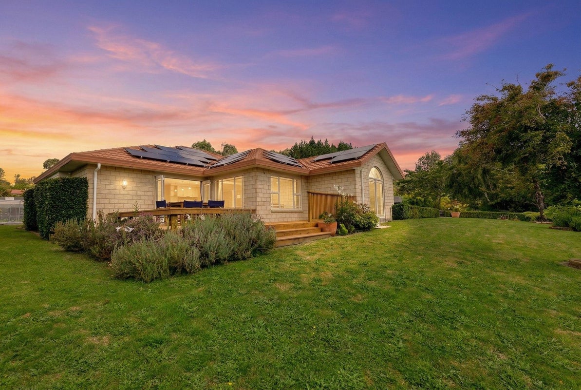 85 Emerald Hill Drive, Birchville, Upper Hutt - Carousel 2
