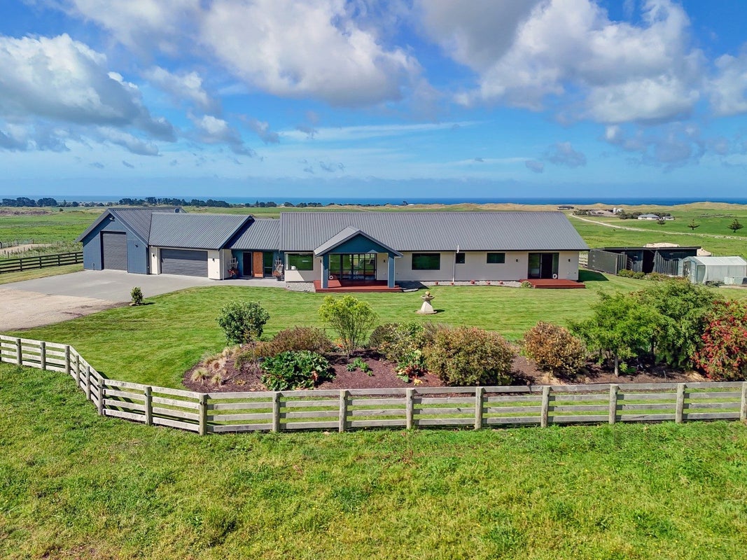 139A Seafield Road, Westmere, Whanganui - Carousel 1