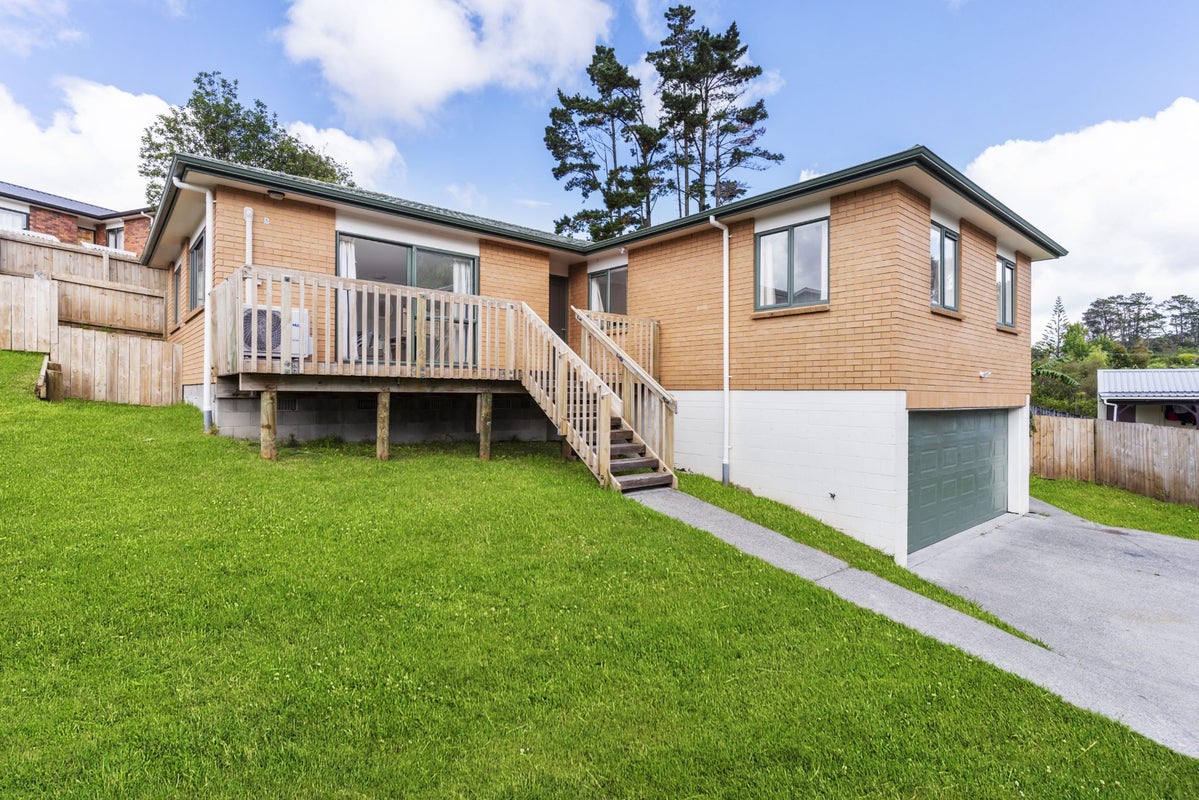 52A Candia Road, Swanson, Auckland - Carousel 1