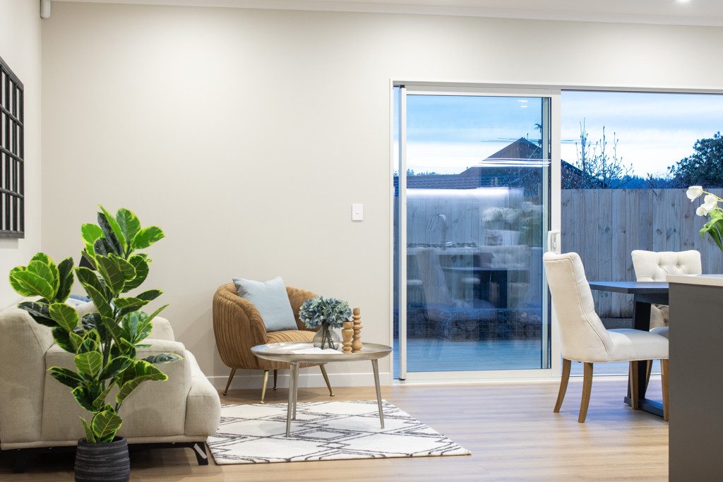 33A Sunny Crescent, Huapai, Kumeu - Carousel 1