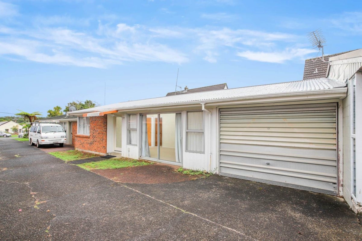 3/16 Otakau Road, Milford, Auckland - Carousel 2