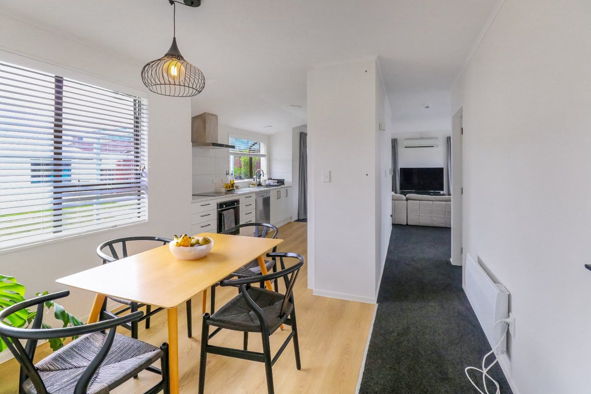 294 Mitchell Street, Brooklyn, Wellington - Carousel 1