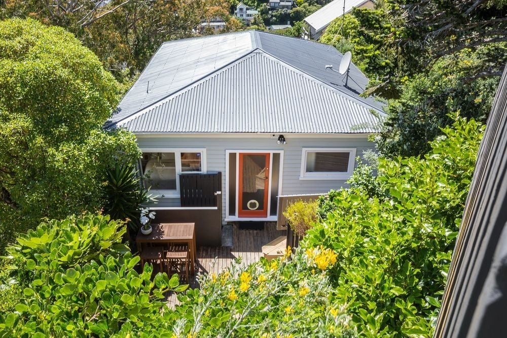 58 Gordon Road, Plimmerton, Porirua - Carousel 1