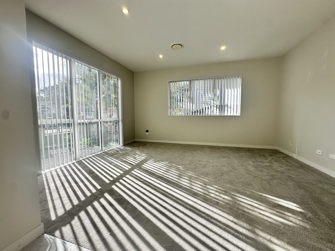 77 Golden Morning Drive, Albany Heights, Auckland - Carousel 2