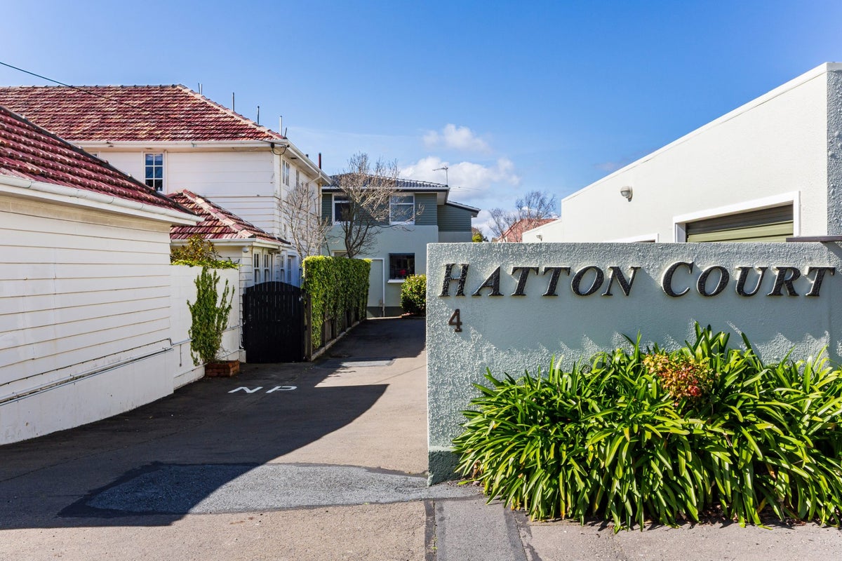 4B Hatton Street, Karori, Wellington, Wellington - Carousel 1