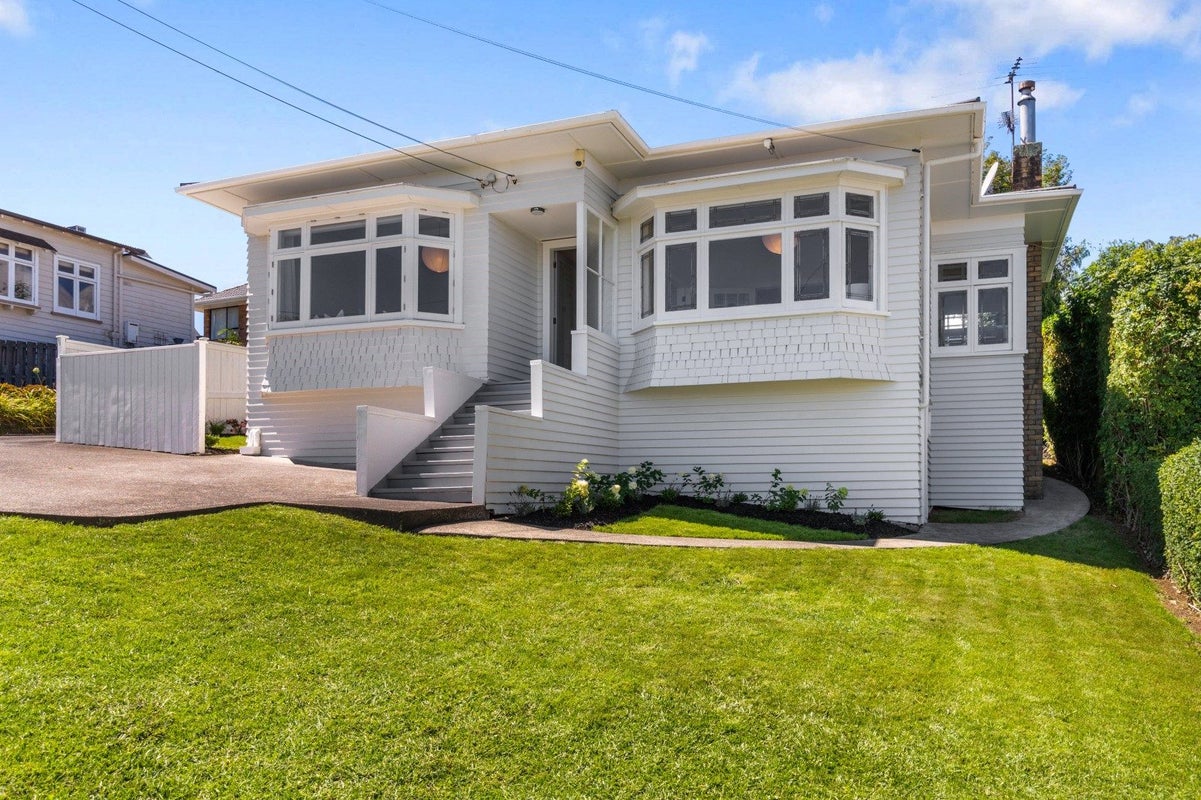 15 Huapai Street, Onehunga, Auckland - Carousel 1