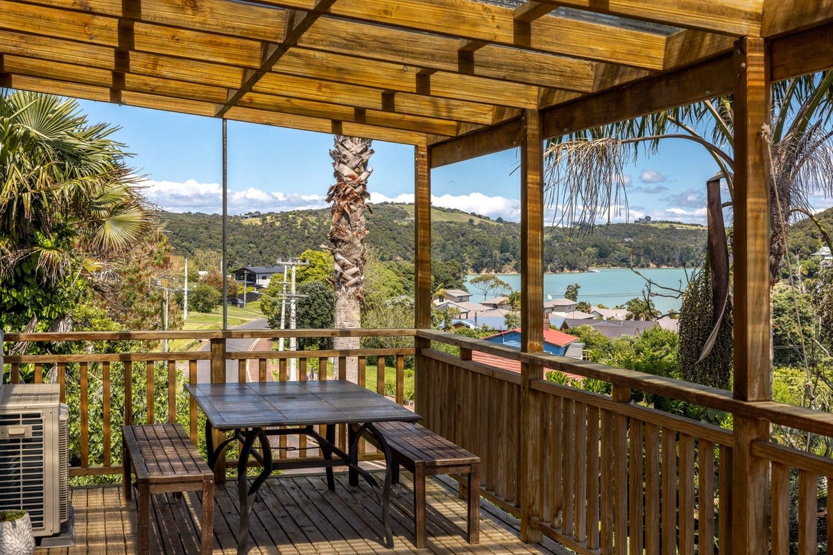 2 Natzka Road, Ostend, Waiheke Island - Carousel 2