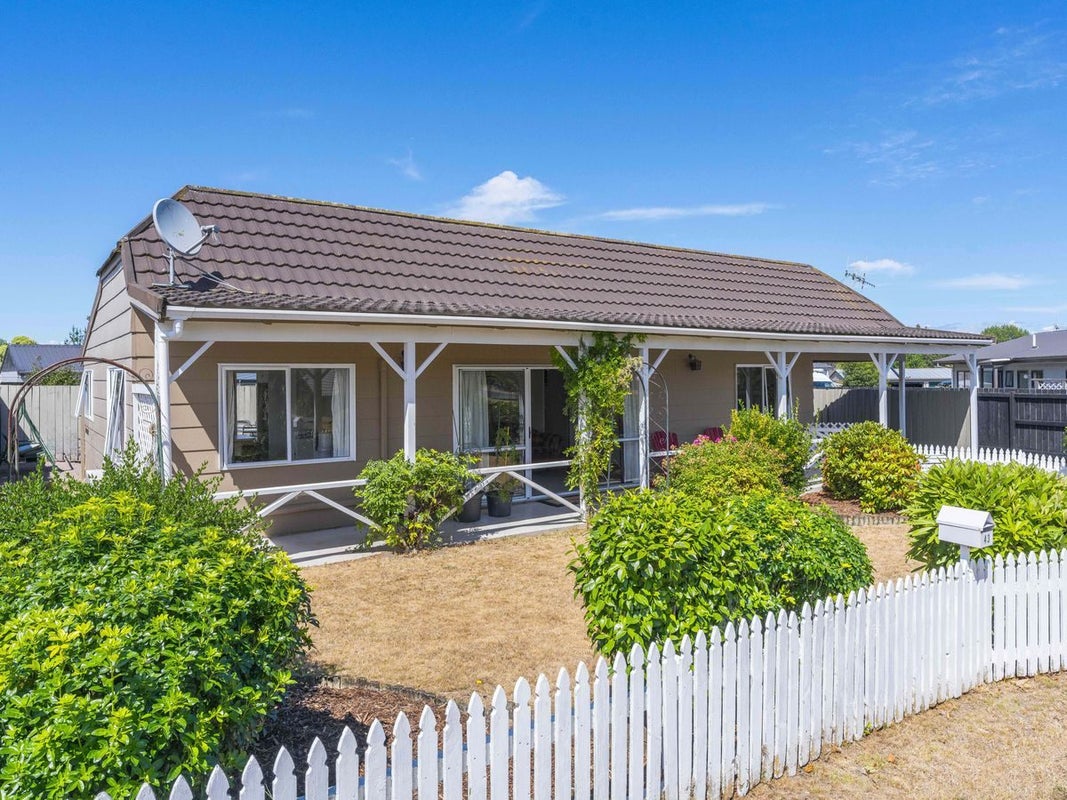 43 Arthur Crescent, Hilltop, Taupo - Carousel 2