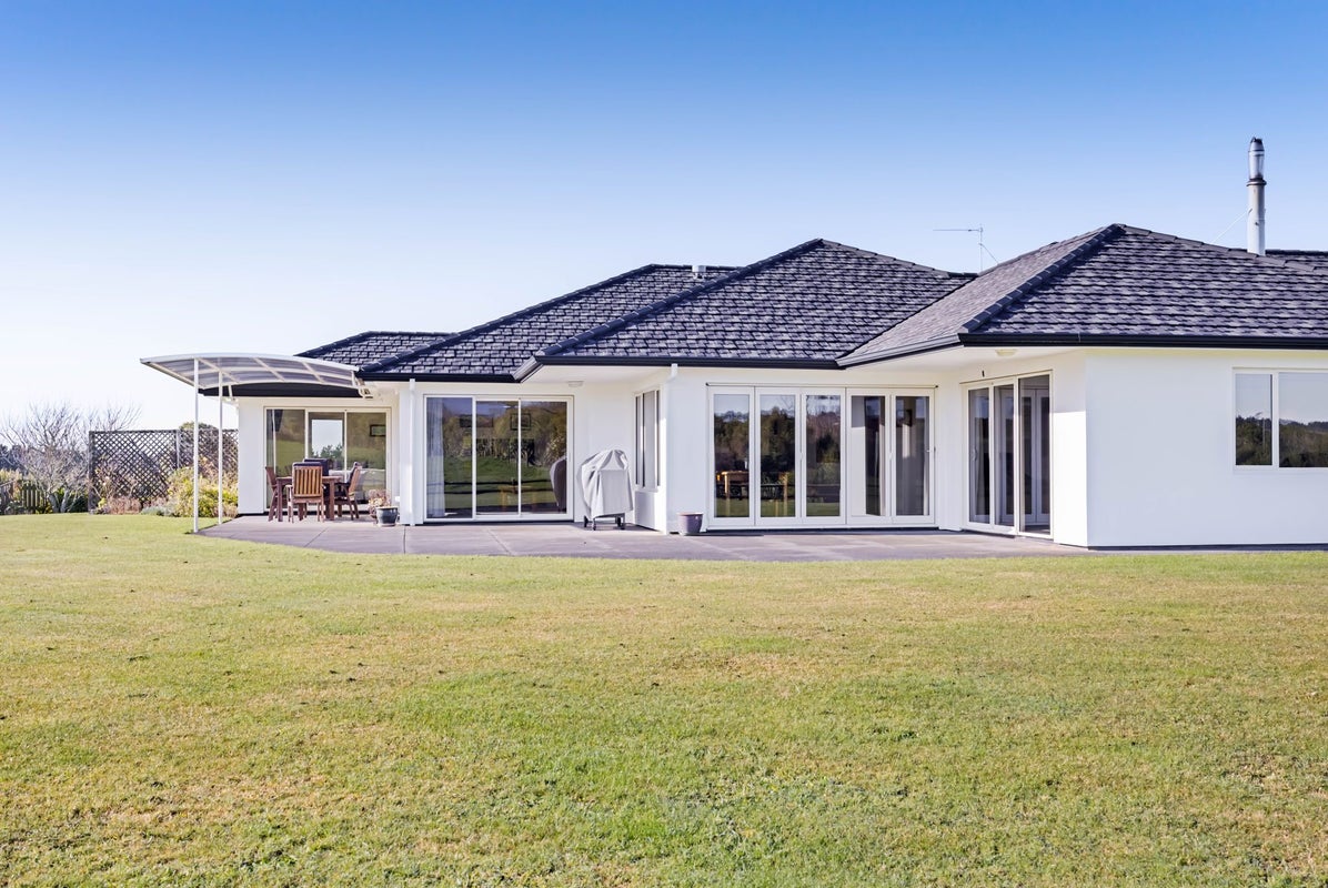 399 Brookes Road, Stratford, Stratford, Taranaki - Carousel 32