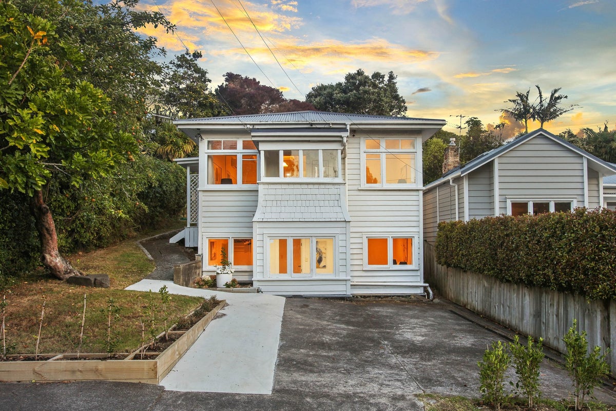 8 Second Avenue, Kingsland, Auckland - Carousel 1