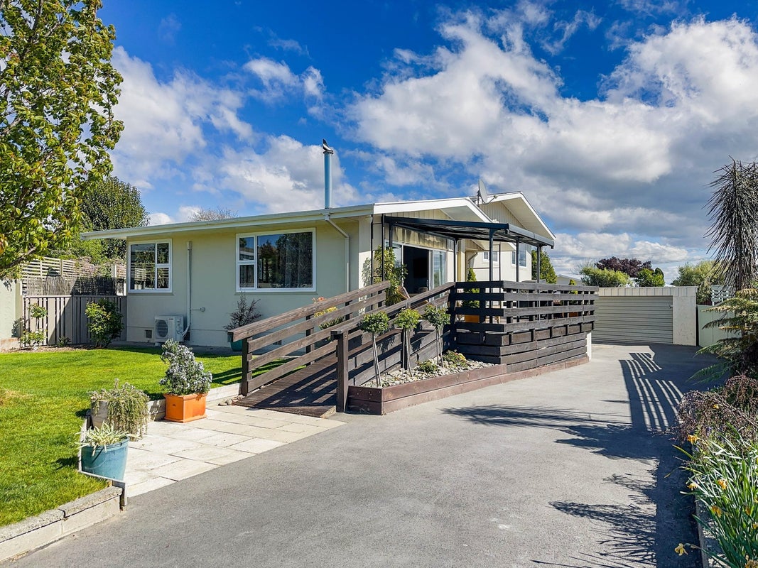 8 Corry Crescent, Witherlea, Blenheim - Carousel 1