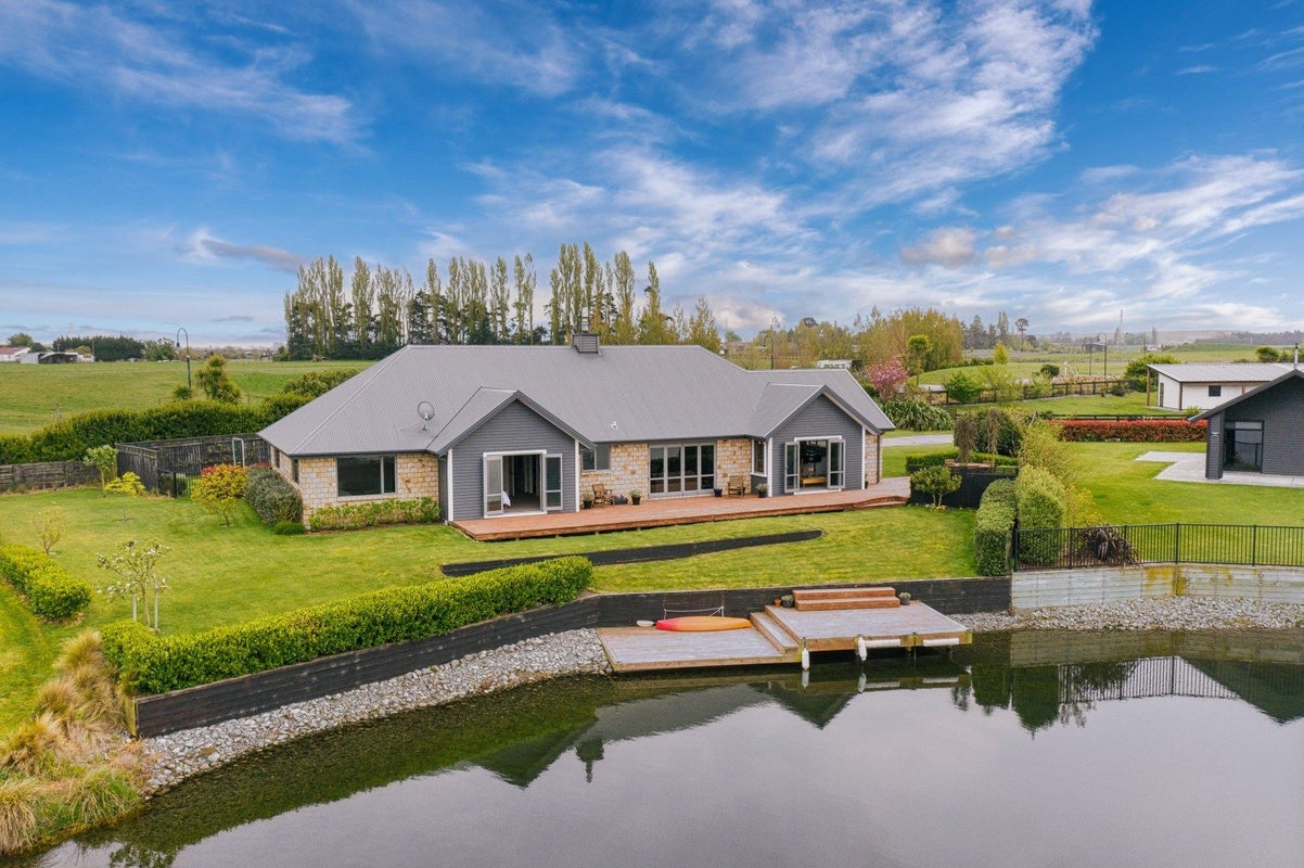 14 Trent Place, Huntingdon, Ashburton - Carousel 1