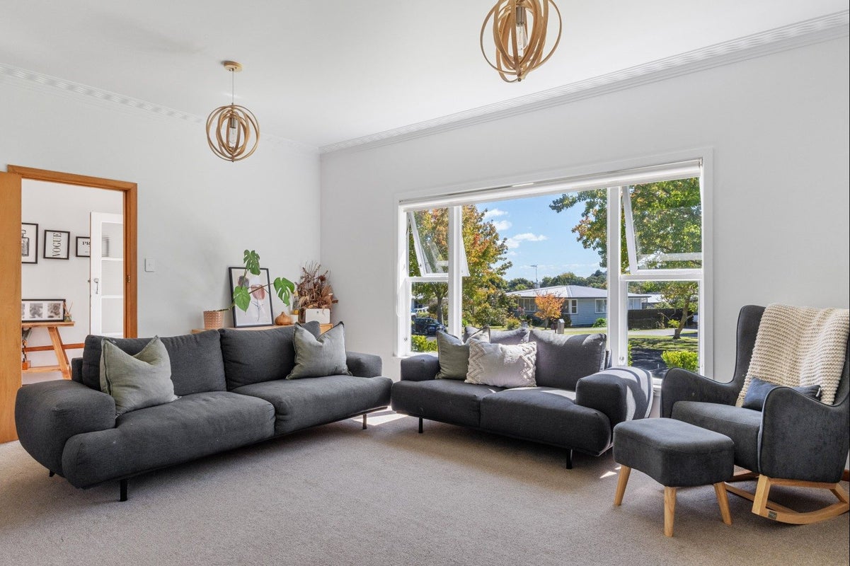 13 Dillon Bell Road, Whataupoko, Gisborne - Carousel 2