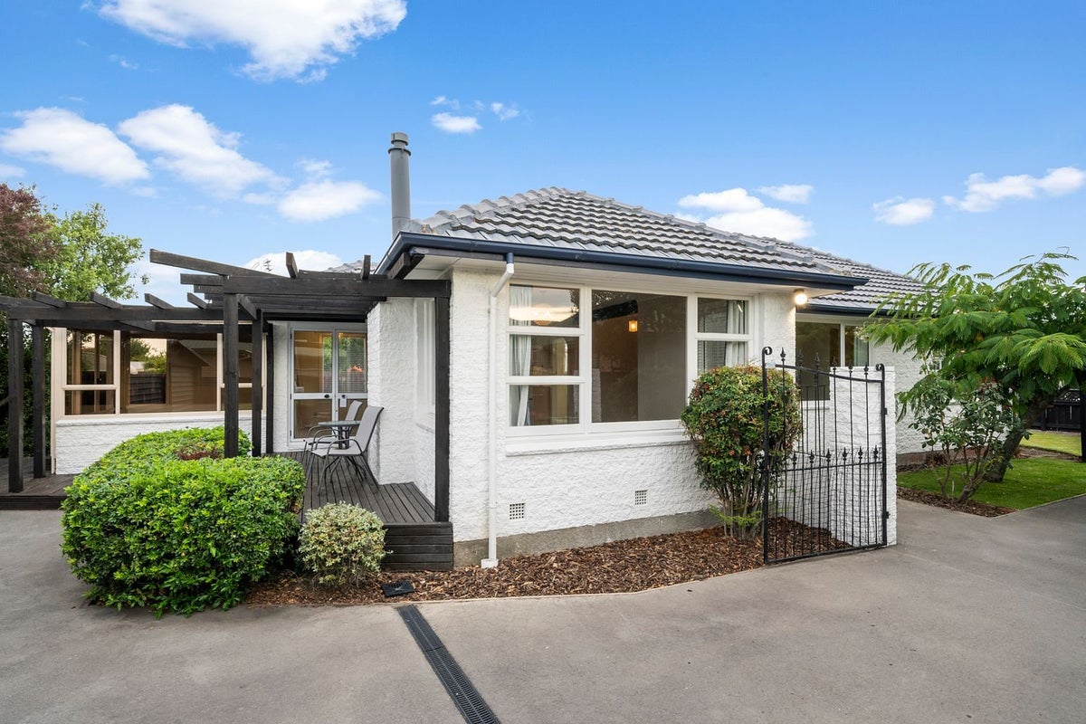 77 Farquhars Road, Redwood, Christchurch - Carousel 1