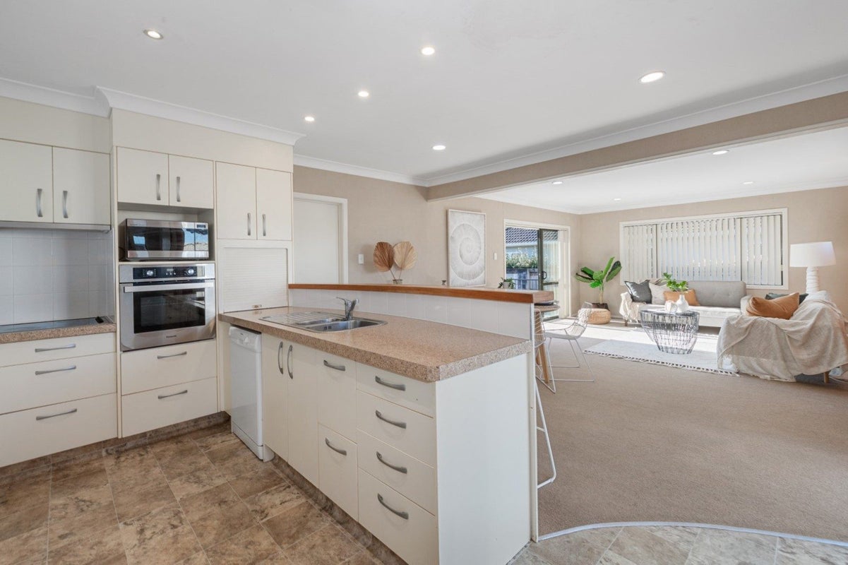 10A Emmett Street, Greerton, Tauranga - Carousel 2