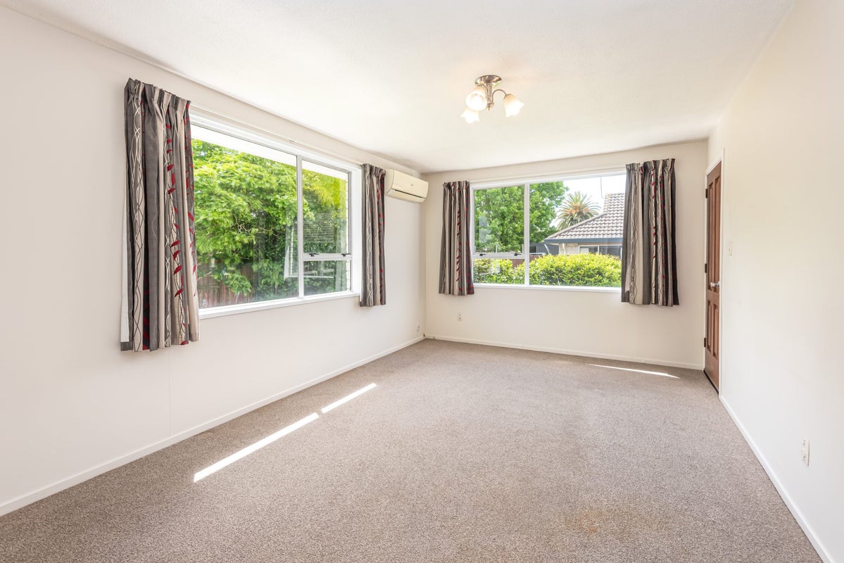 2/3 Cavendish Road, Casebrook, Christchurch - Carousel 2