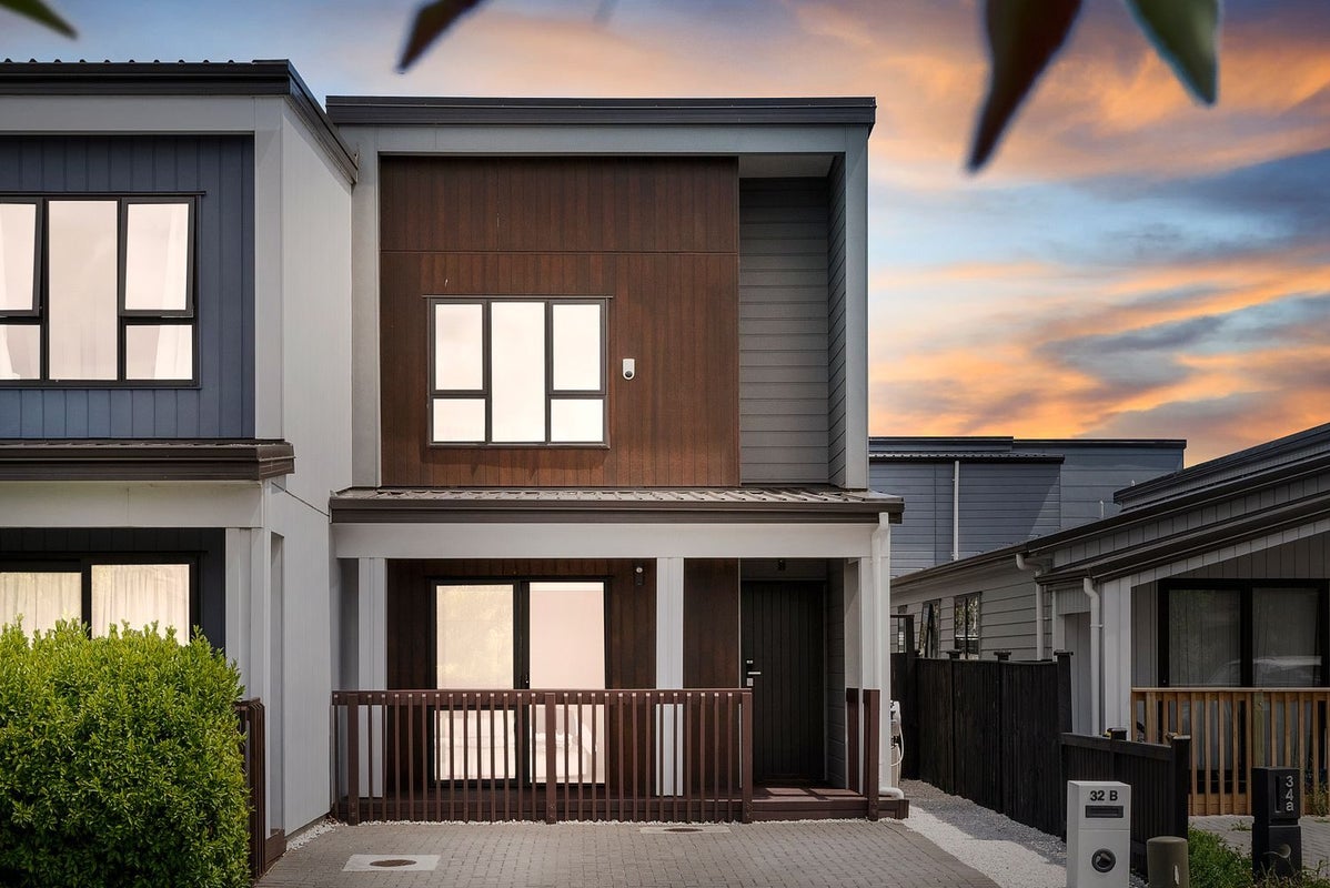 32B Kahui Parade, Karaka, Papakura - Carousel 1