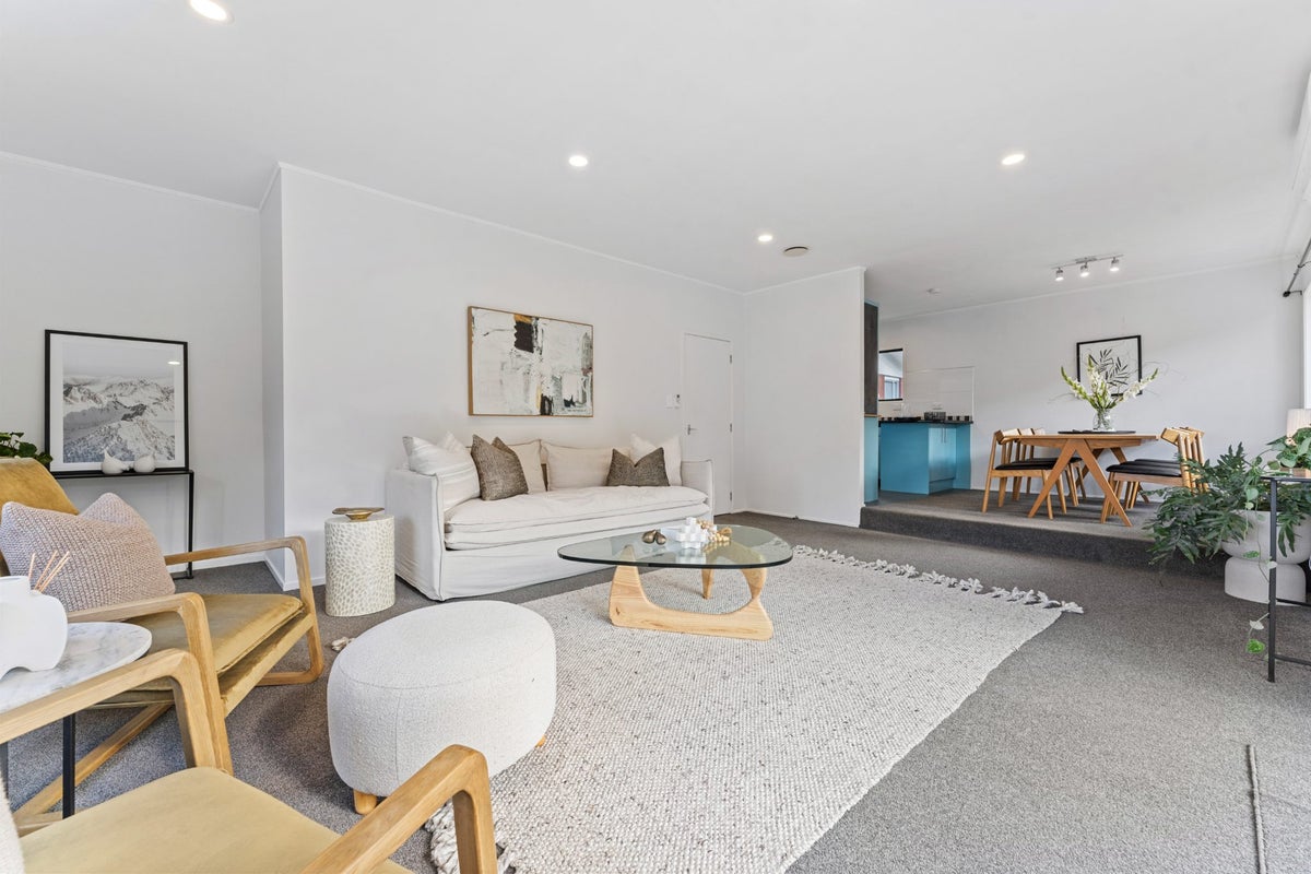 2/3 Ondine Place, Glenfield, Auckland - Carousel 2