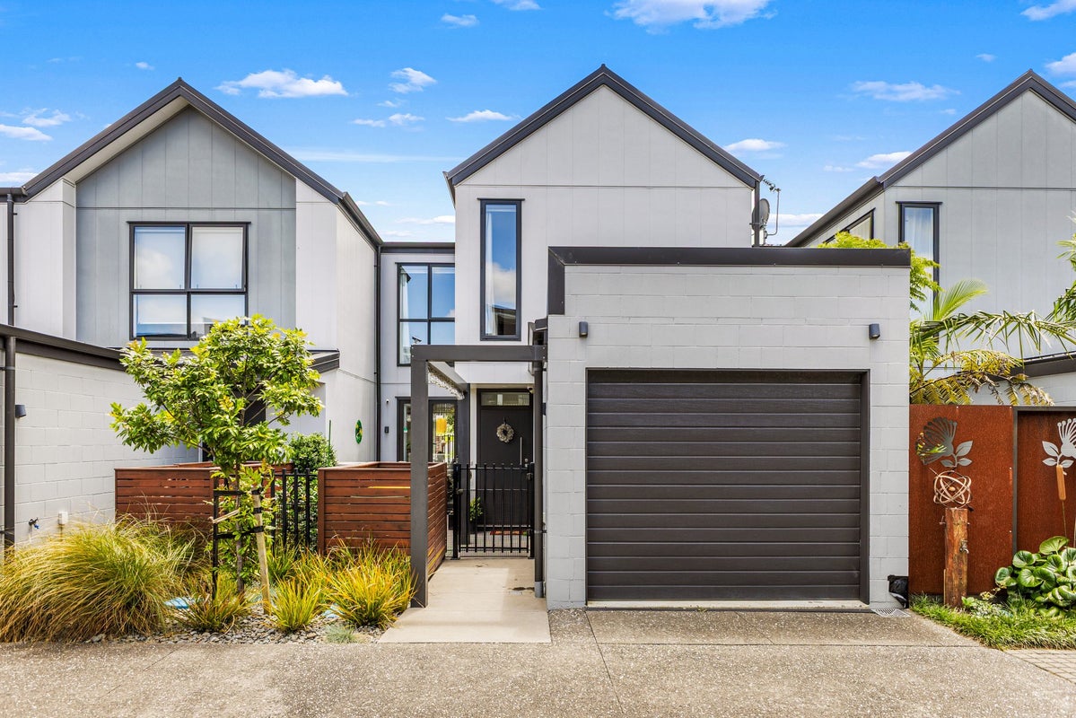 21 Gateway Avenue, Beachlands, Auckland - Carousel 25