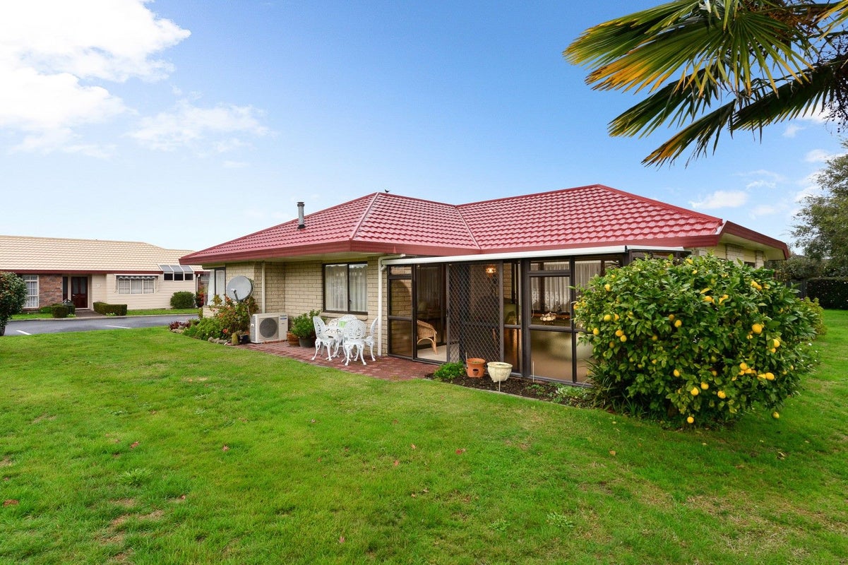 5/4 Admiral Crescent, Flagstaff, Hamilton - Carousel 2
