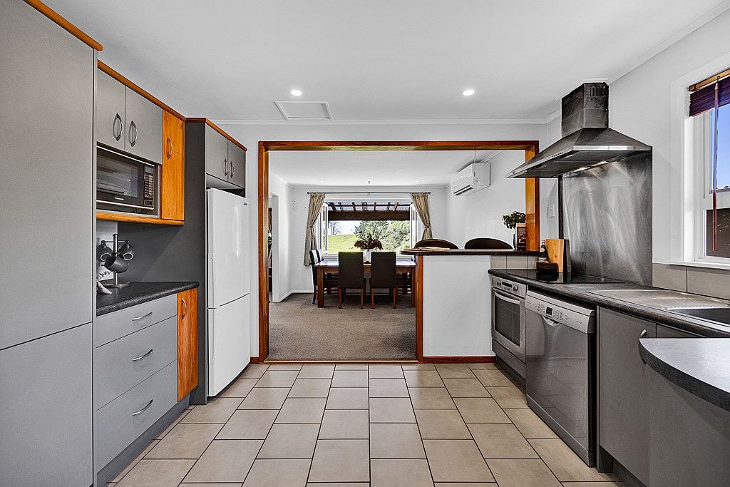 311 Tukapa Street, Hurdon, New Plymouth - Carousel 2
