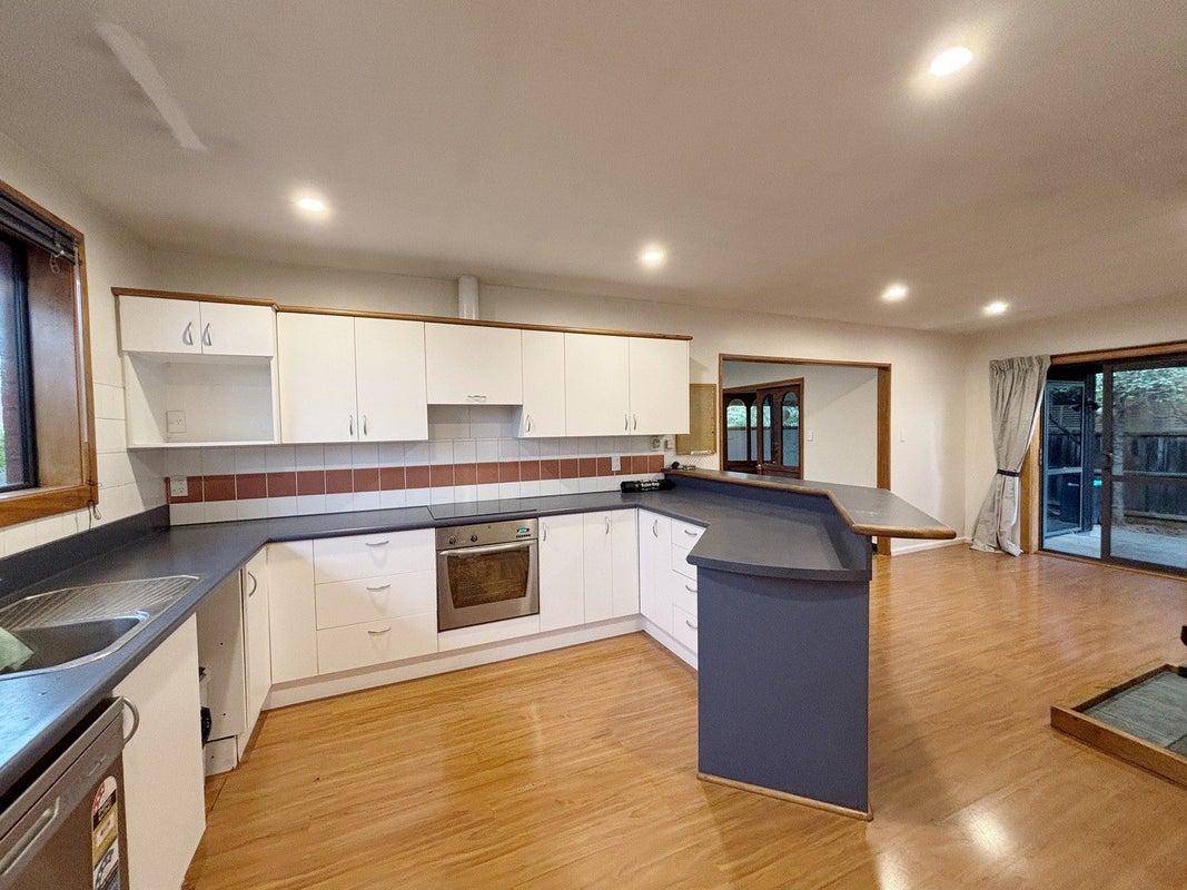 30 Sarabande Avenue, Redwood, Christchurch - Carousel 2