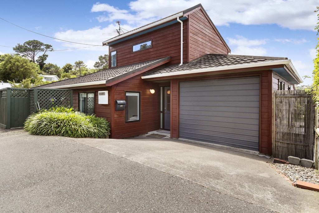 2/10 Woodland Road, Johnsonville, Wellington - Carousel 1