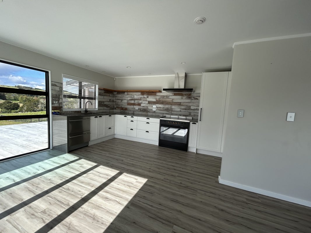 525 Valley Road, Kaiwaka - Carousel 2