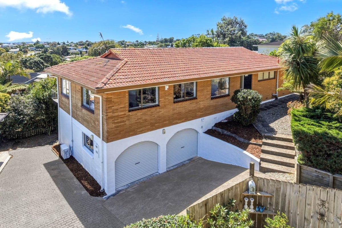67 O'Halloran Road, Howick, Auckland - Carousel 1