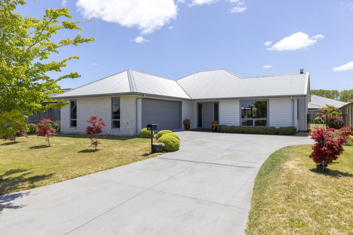 41 Huka Heights Drive, Rangatira Park, Taupo - Carousel 1