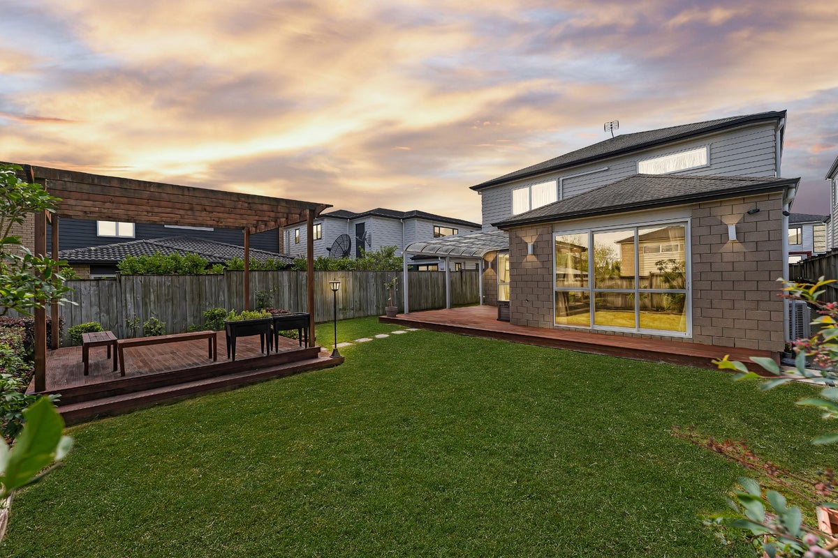 3 Bottega Close, Flat Bush, Auckland - Carousel 2