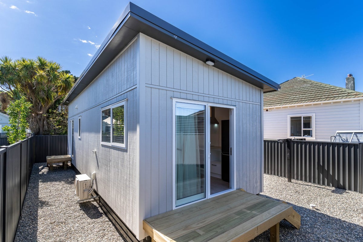 27 Ravelston Street, Saint Kilda, Dunedin - Carousel 1