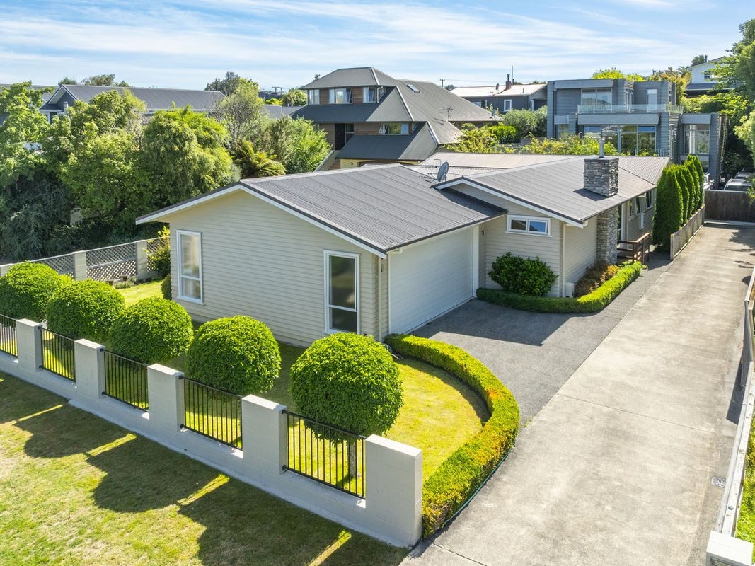 12 Kurupae Road, Hilltop, Taupo - Carousel 1