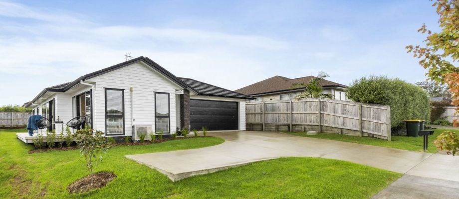 3 Tilly Lane, Huapai, Kumeu - Carousel 1