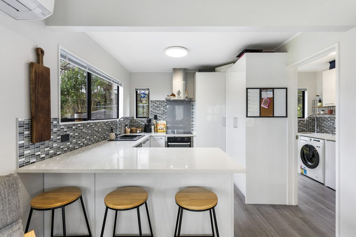 5A Siesta Terrace, Gulf Harbour, Whangaparaoa - Carousel 1