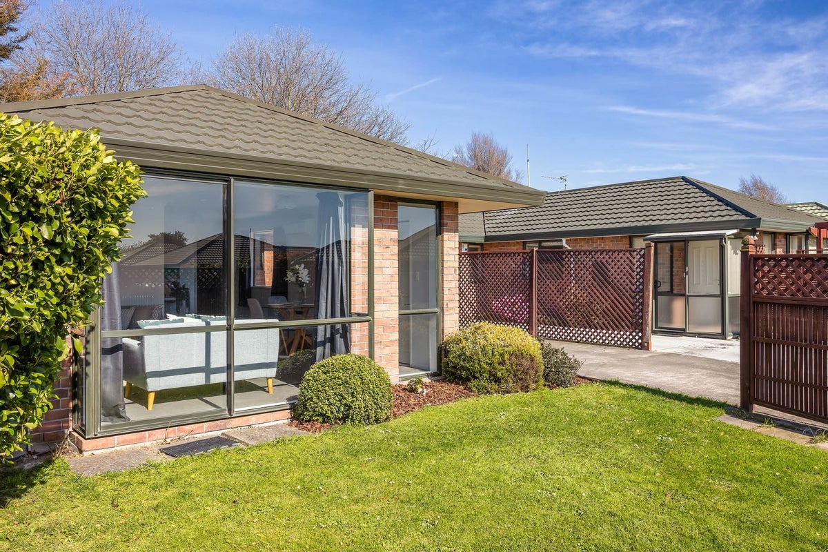 12 Rustic Lane, Spreydon, Christchurch - Carousel 1